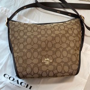 Coach Brown Cross Body Bag, like new, Signature Bag